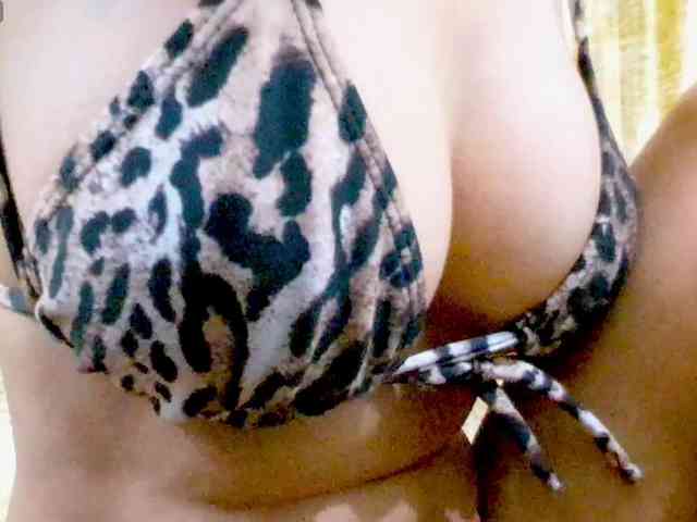 Nidhilove webcam