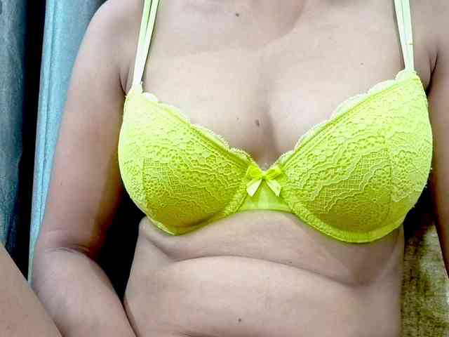 Nidhilove webcam
