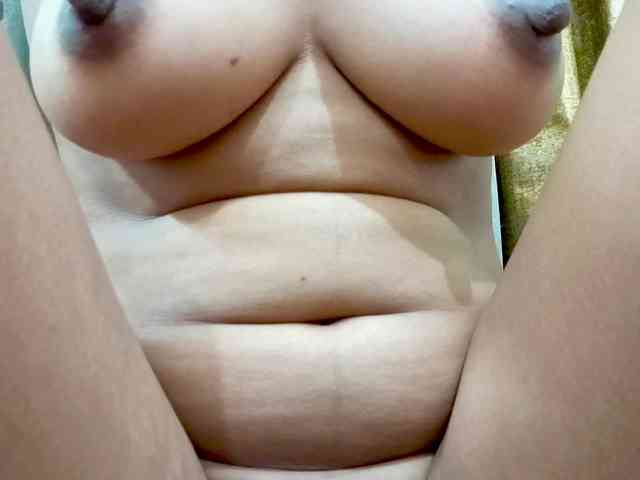 Nidhilove webcam