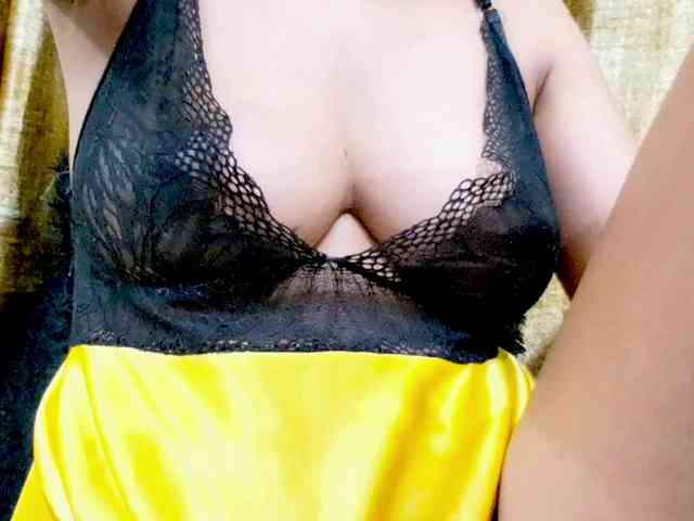 Nidhilove webcam