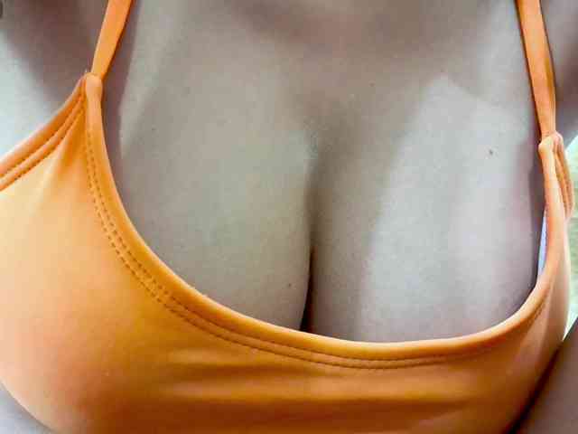 Nidhilove webcam