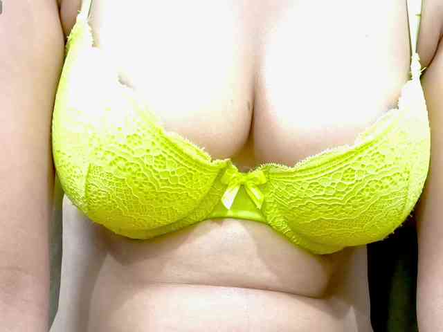 Nidhilove webcam
