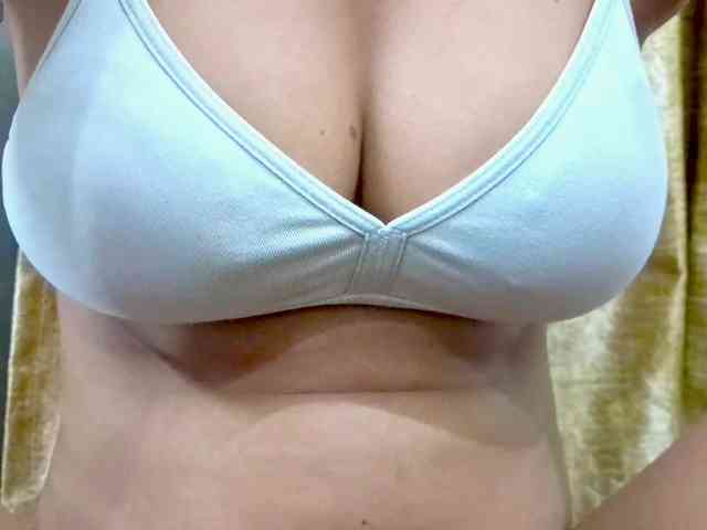 Nidhilove webcam