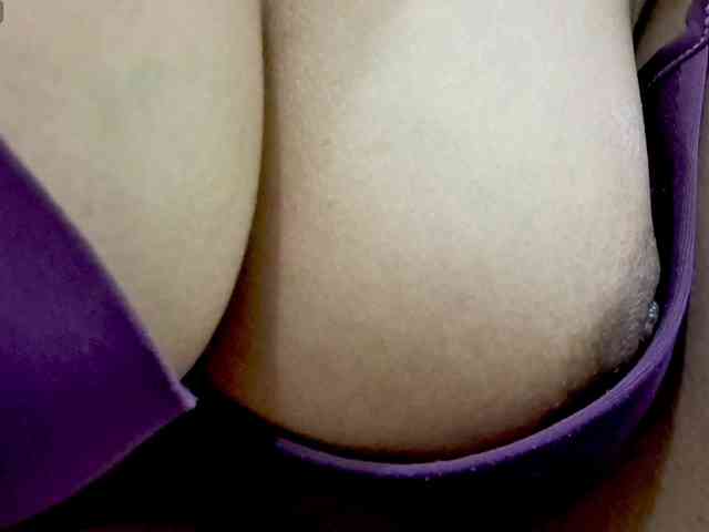 Nidhilove webcam