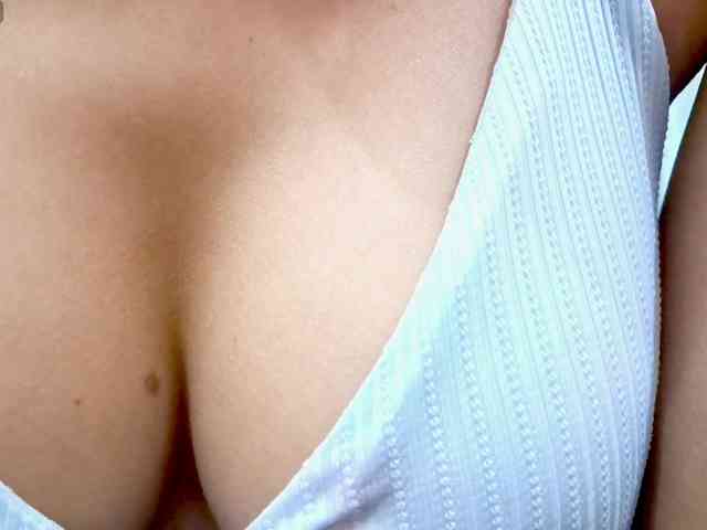 Nidhilove webcam