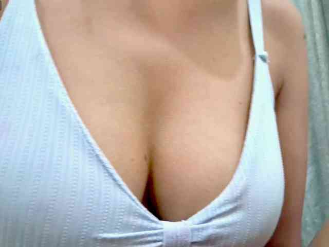 Nidhilove webcam