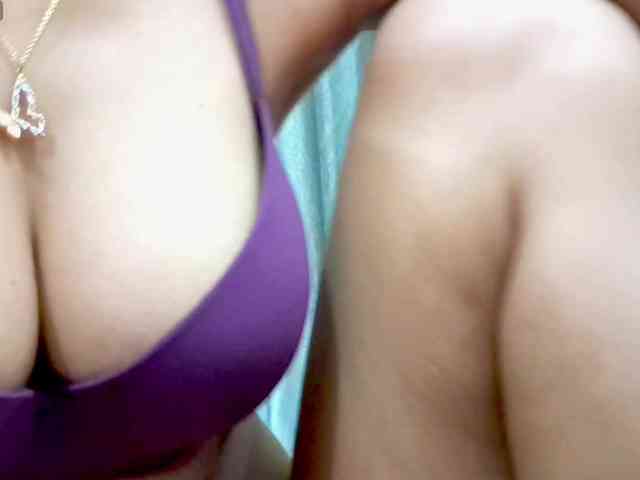 Nidhilove webcam