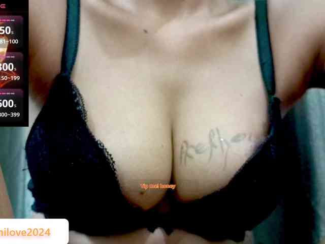 Nidhilove webcam