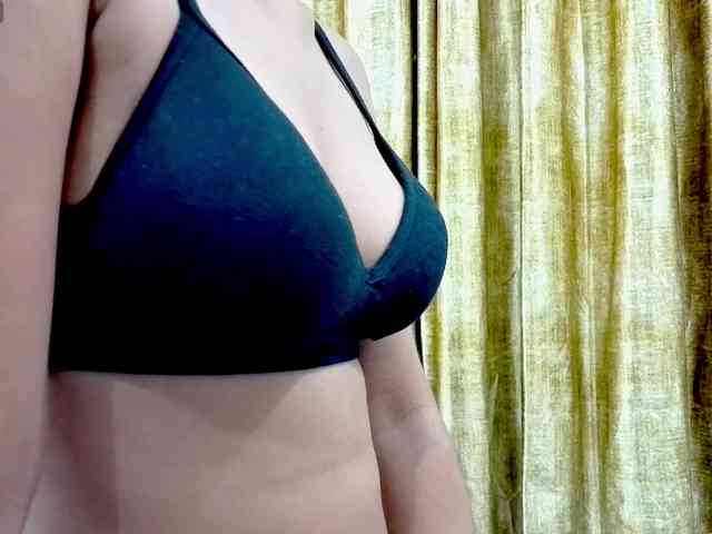 Nidhilove webcam