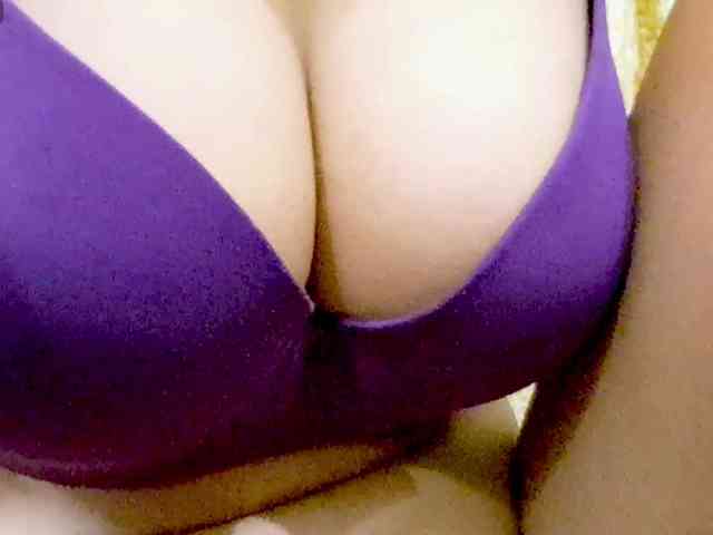 Nidhilove webcam