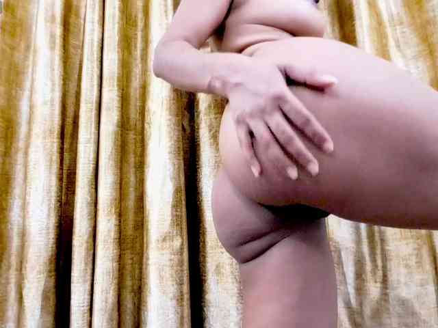 Nidhilove webcam