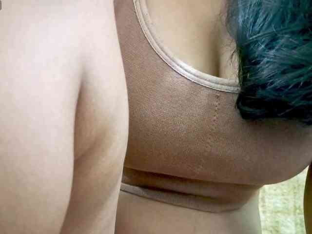 Nidhilove webcam