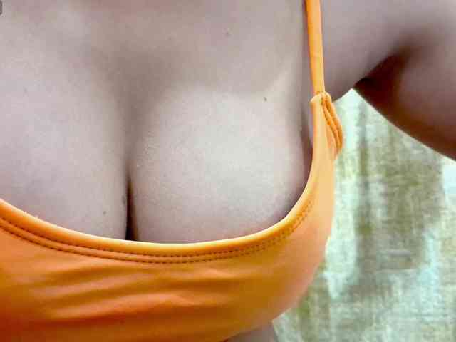 Nidhilove webcam