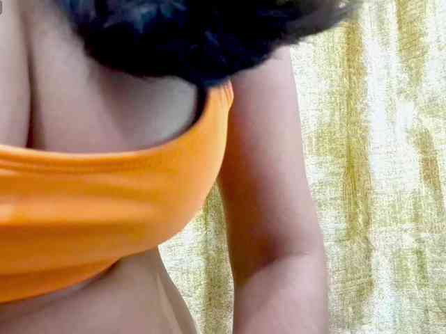 Nidhilove webcam