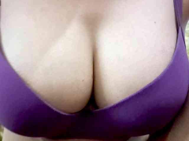 Nidhilove webcam