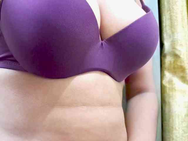 Nidhilove webcam