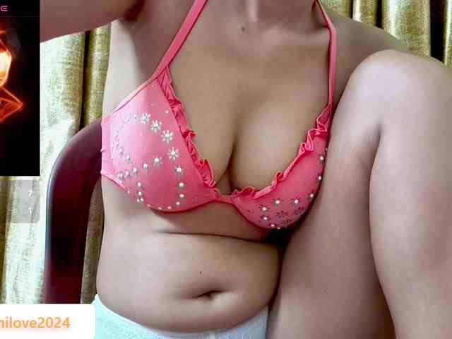 Nidhilove webcam