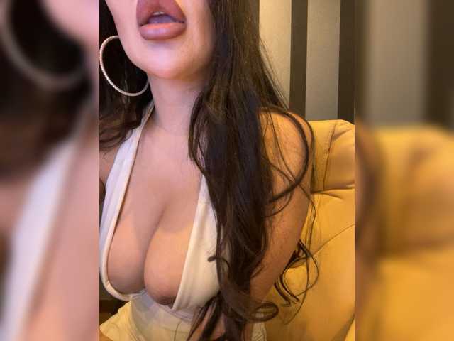 ANGELIKA77741's BongaCams show and profile