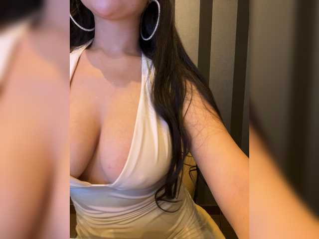 ANGELIKA77741's BongaCams show and profile