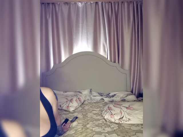 Her-Girl's BongaCams show and profile