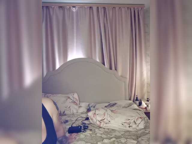 Her-Girl's BongaCams show and profile