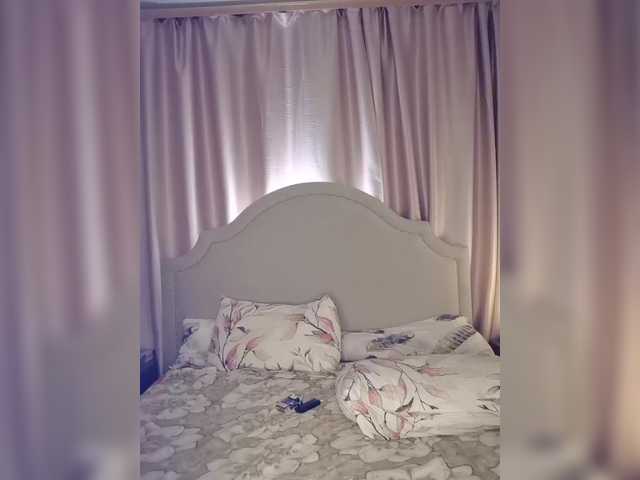 Her-Girl's BongaCams show and profile