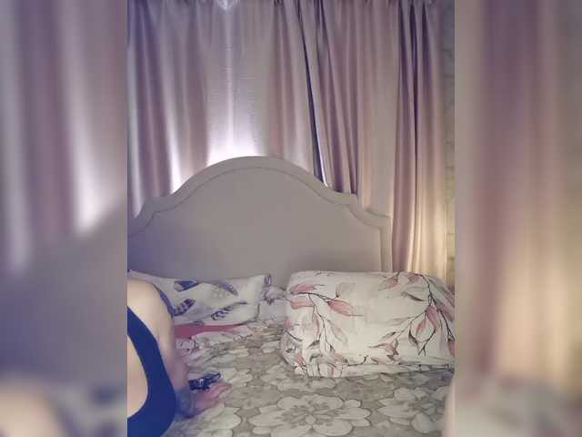 Her-Girl's BongaCams show and profile