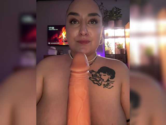 MilaLav's BongaCams show and profile