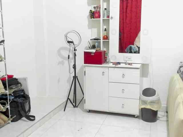 BellaMoakXX BellaMoakXX