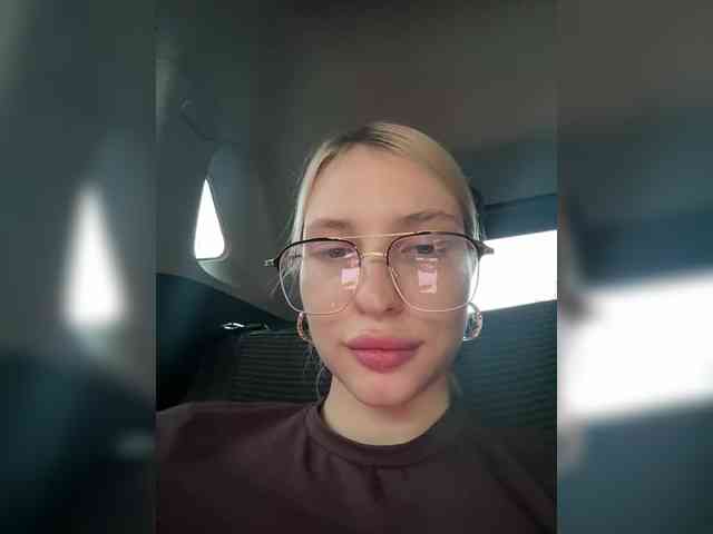 -Alexa-999- webcam