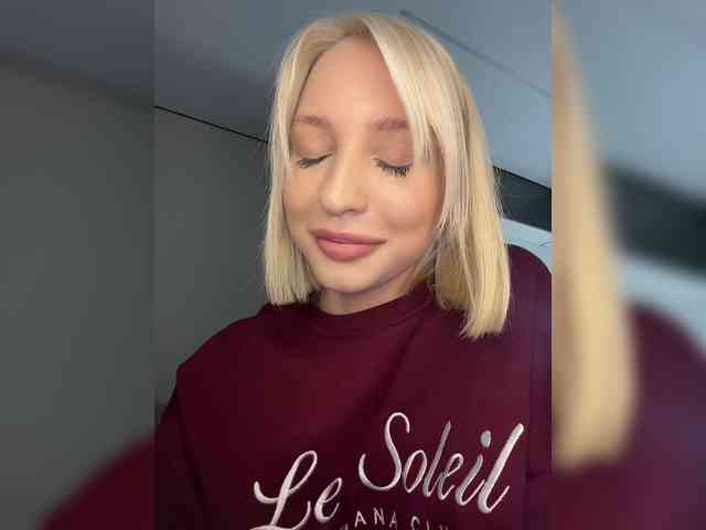 -Alexa-999- webcam