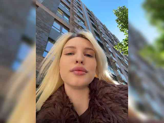 -Alexa-999- webcam