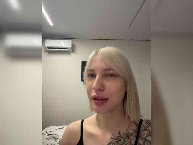 -Alexa-999- webcam