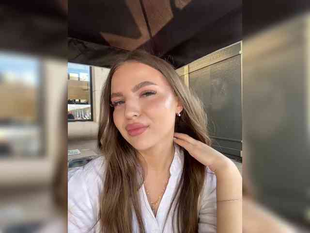 -Alexa-999- webcam