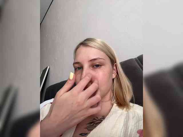 -Alexa-999- webcam