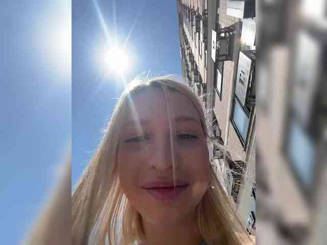 -Alexa-999- webcam