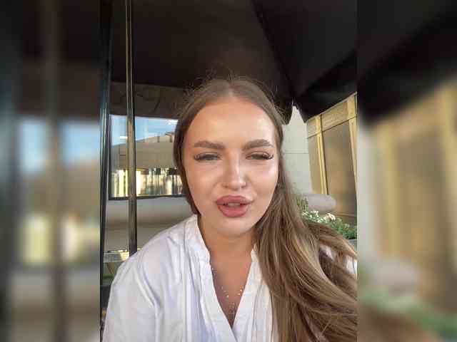 -Alexa-999- webcam