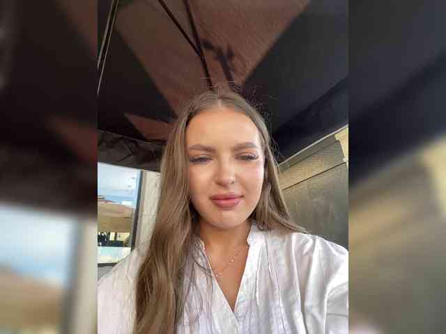 -Alexa-999- webcam
