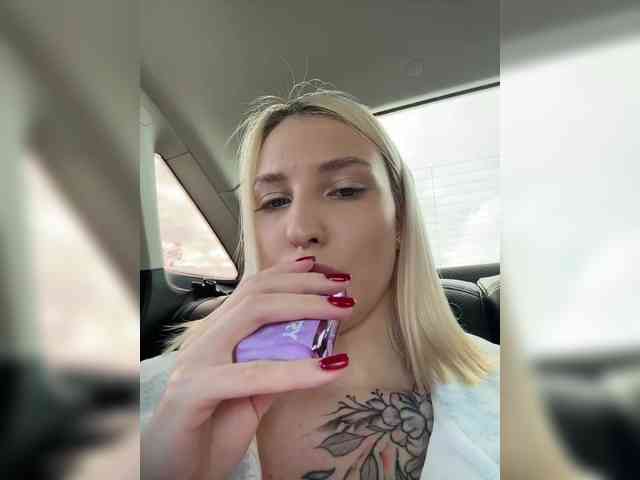 -Alexa-999- webcam