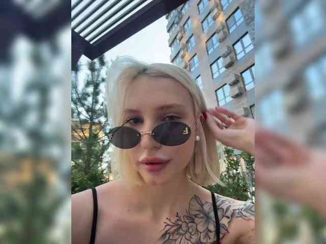 -Alexa-999- webcam