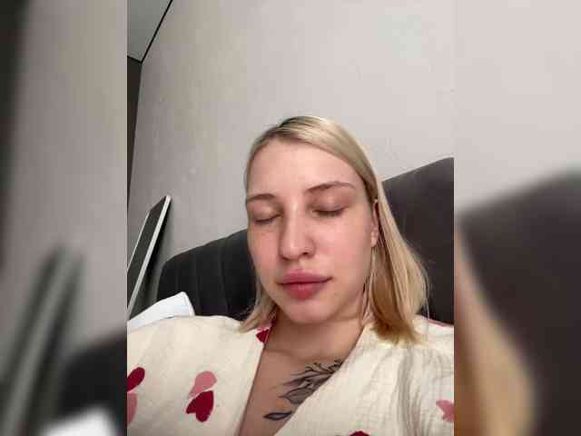 -Alexa-999- webcam