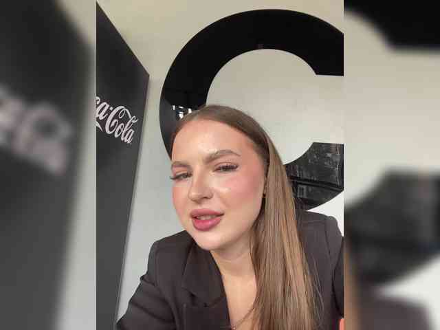 -Alexa-999- webcam