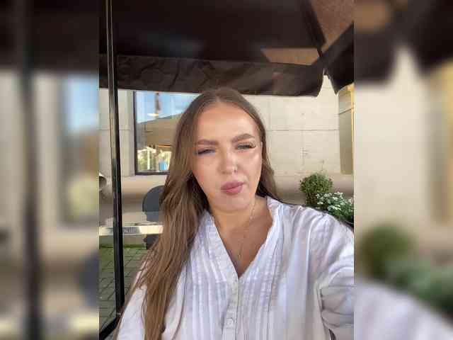 -Alexa-999- webcam