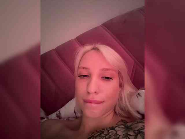 -Alexa-999- webcam