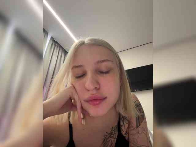 -Alexa-999- webcam
