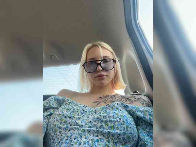 -Alexa-999- webcam