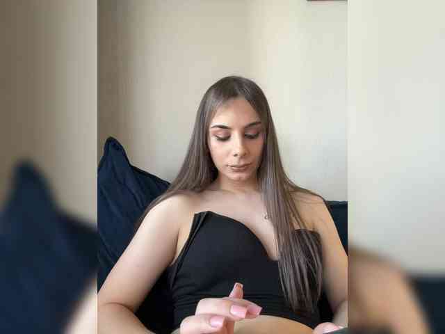 EvgeniyQWE55a Live Webcam on BongaCams
