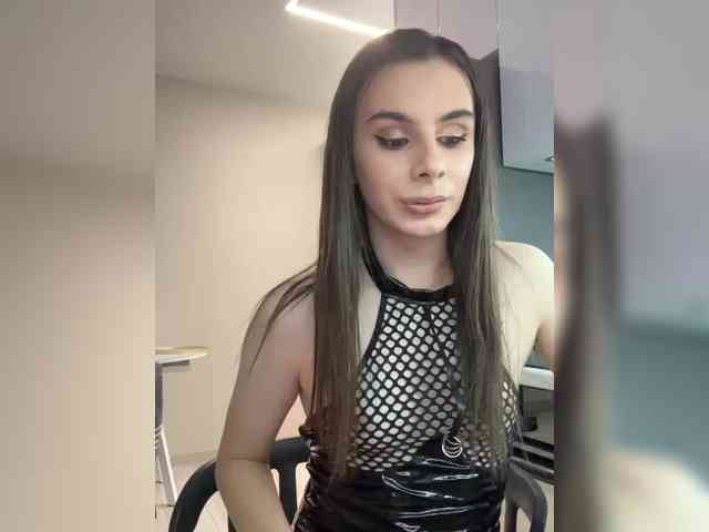 EvgeniyQWE55a Live Webcam on BongaCams