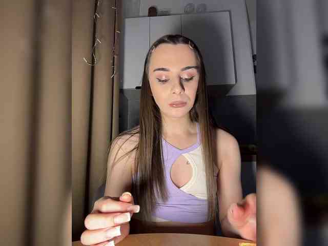 EvgeniyQWE55a Live Webcam on BongaCams