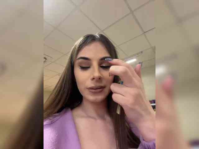 EvgeniyQWE55a Live Webcam on BongaCams